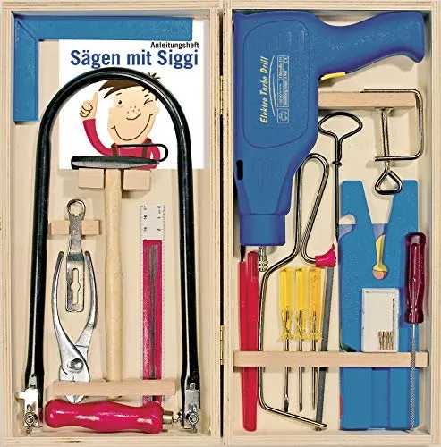 PEBARO 455 Laubsäge-Kasten mit elektrischer Bohrmaschine - Kunststoffspielzeug mit 20-teiligem Laubsägeset im praktischen Holzschrank. Umweltfreundliche, kinderfreundliche Gestaltung und pädagogischer Nutzen – ideal für kreative Projekte ab 6 Jahren!