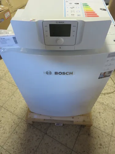 Bosch Condens 7000F 50KW Gas Brennwert Kessel von Bosch