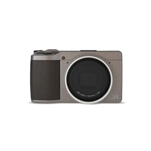 Ricoh GR III Diary Edition - Digitale Kompaktkamera mit 24MP APS-C Sensor - Spiegelreflex- & Systemkameras mit elegantem Design, 24,2MP Sensor und 28mm F2.8 Objektiv für hochauflösende Fotos und beeindruckende Detailwiedergabe.