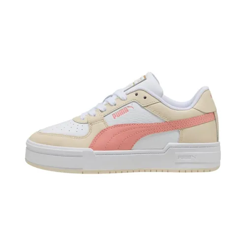 PUMA CA PRO CLASSIC II Sneaker 41 EU - Sportliche Sneaker in PUMA White-Alpine Snow-Pink Fruit, ideal für den Alltag. Fällt klein aus, bitte 1,5 Größen größer bestellen für optimalen Tragekomfort.