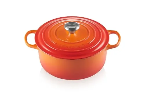 Le Creuset Signature Bräter 26 cm rund ofenrot - Hochwertiger Emaille-Bräter, ideal für schmackhafte Gerichte und gleichmäßige Wärmeverteilung, perfekt für kreative Kochabende.
