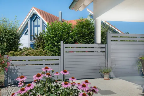 BM Massivholz Holzzaun - Fichte grau lasiert, 180x135 cm - Sichtschutzzaun aus hochwertigem Fichtenholz, grau lasiert für Langlebigkeit, ideal für Garten und Terrasse. Selbstmontage mit einfacher Aufbauanleitung.