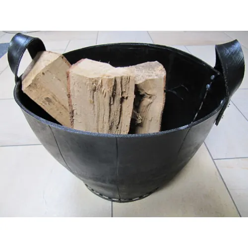 Holzkorb TT klein aus schwarzem Reifen - Aschesauger Holzaufbewahrung, langlebig und stylisch, ideal für den Innenbereich mit mattem Finish und praktischem Design.
