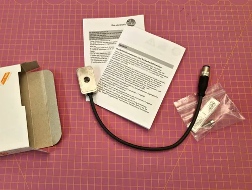 ifm Electronic Beschleunigungssensor VSM103 mit Kabel von ifm