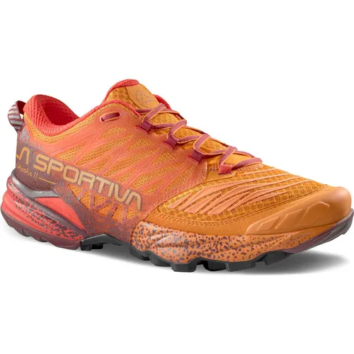 La Sportiva Akasha II Hawaiian Sun/Redwood (45) - Laufschuhe für Trailläufer, super-dämpfend und ideal für Ultramarathons. Der sockenartige Komfort und die Dynamic ProTechTion bieten Schutz und Struktur für lange Distanzen.