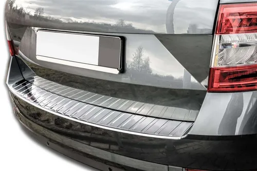 Edelstahl Ladekantenschutz für SKODA Octavia 3 Kombi FACELIFT 2017-20 - Hochwertiger Edelstahl Ladekantenschutz, passgenau und rostfrei, schützt die Stoßstange und sorgt für einen eleganten Chrom-Look.