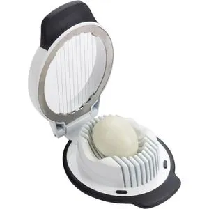 Good Grips Eierschneider in weiß von OXO