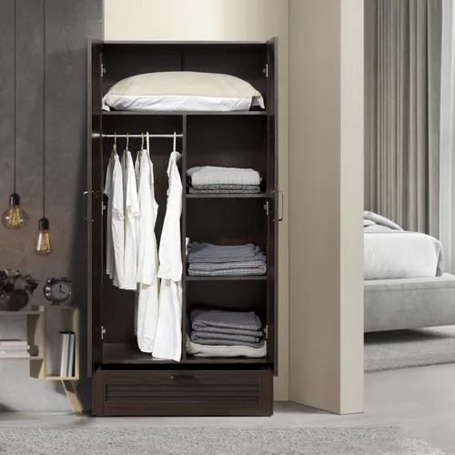[en.casa] Kleiderschrank Finning 2-türig - Eleganter Garderobenschrank mit Stauraum - Kleiderschränke mit 1 Kleiderstange, 4 Fächern und 1 Schublade für optimale Organisation und knitterfreie Aufbewahrung Ihrer Kleidung.