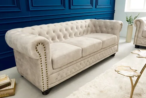 Riess-Ambiente Chesterfield Sofa 200cm Champagner - Elegantes 3-Sitzer Sofa aus Samt mit Federkern für höchsten Komfort, ideal für dein Wohnzimmer. Pflegeleicht und stilvoll in champagner und dunkelbraun.