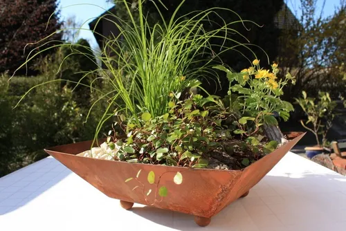 Rost Schale S01 - Dekorative Pflanzschale aus Metall - Gartenfiguren & Verzierungen - Diese moderne Rostschale ist ideal für den Außenbereich und überzeugt durch ihr einzigartiges Design und robustes Material.