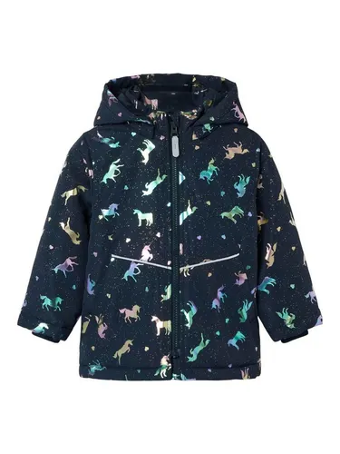 Name It Mädchen Nmfmaxi Pa Jacket Foil AOP Noos - Dark Sapphire - Funktionsjacke für Kleinkinder mit abnehmbarer Kapuze und stylischem Allover Print, perfekt für aktive Abenteuer.