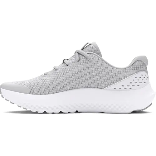 Under Armour GGS Surge 4 - Halo Gray/White Iridescent 7 - Laufschuhe für aktive Mädchen mit atmungsaktivem Mesh-Obermaterial und TPU-Überzug für Haltbarkeit. Optimaler Tragekomfort und reaktionsfreudige EVA-Mittelsohle sorgen für ein dynamisches Laufgefühl.