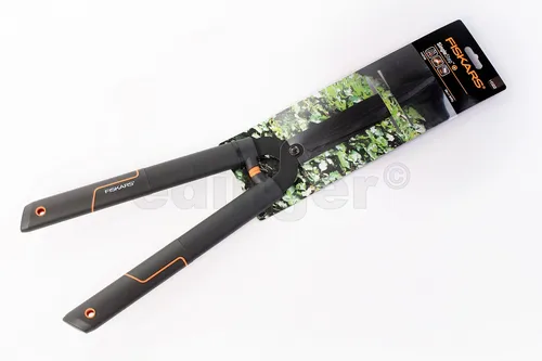 Fiskars SingleStep Heckenschere HS22 - 58 cm, leicht und handlich mit Wellenschliff für müheloses Schneiden und gelenkschonendes Arbeiten