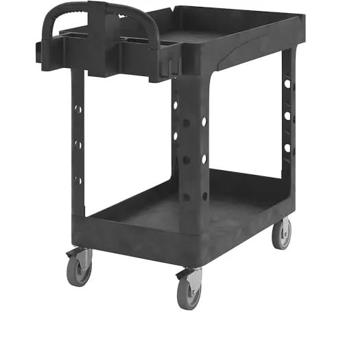 Rubbermaid Commercial Products Heavy Utility Cart - Schwarz - Reinigungswagen mit ergonomischen Griffen für bessere Führung und höhere Sicherheit. Robuste, wartungsfreie Ladefläche aus Strukturschaum für langanhaltende Nutzung.
