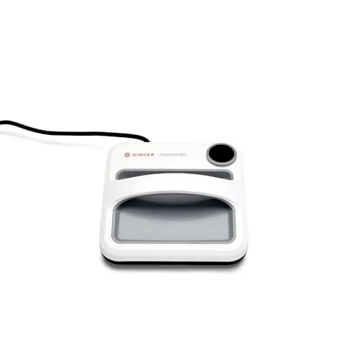 SINGER® momento™ Square Press - Vielseitige Transferpresse für kreative Projekte mit 22,86x22,86cm Bügelfläche, einstellbarer Temperatur bis 200 °C und praktischer Timer-Programmierung für optimale Ergebnisse.