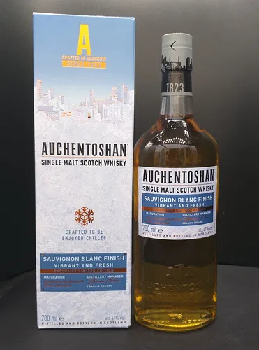 Auchentoshan Sauvignon Blanc Finish - Limited Edition - Single Malt Whisky - Whisky mit frischen Zitronen- und Apfelaromen, gereift in Sauvignon Blanc-Fässern für einen fruchtigen Sommergenuss.