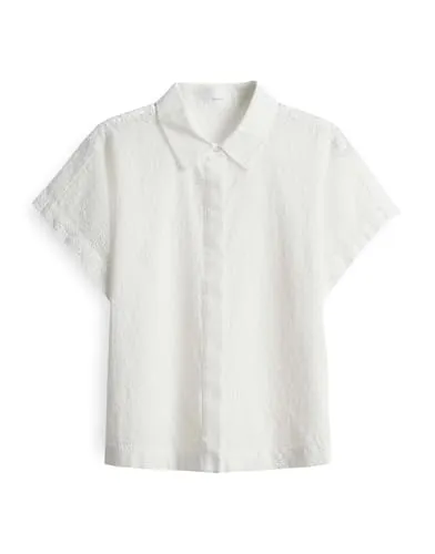 OPUS Damen Kurzarmbluse FESSIN | Elegante Hemdbluse mit Lochstickerei - Damenblusen mit lockerer Passform und hochwertiger Webware für ein stilvolles Tragegefühl – perfekt für moderne Frauen, die Eleganz und Komfort schätzen.