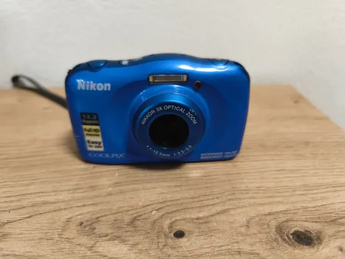 Nikon COOLPIX W100 13.2MP Digitalkamera - Blau