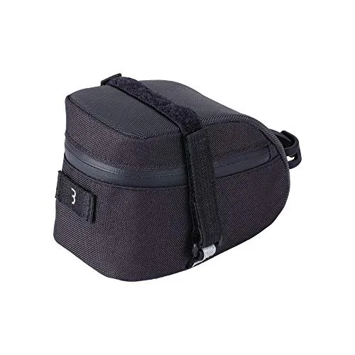 BBB Satteltasche EasyPack 0.64L - Schwarz - Fahrradtasche mit 0.64L Volumen, ideal für zusätzlichen Stauraum. Mit blauem Innenraum für bessere Sichtbarkeit und wasserdichtem Design. Perfekt für Unterwegs mit leichtem Anbringen dank Klettverschlüssen.