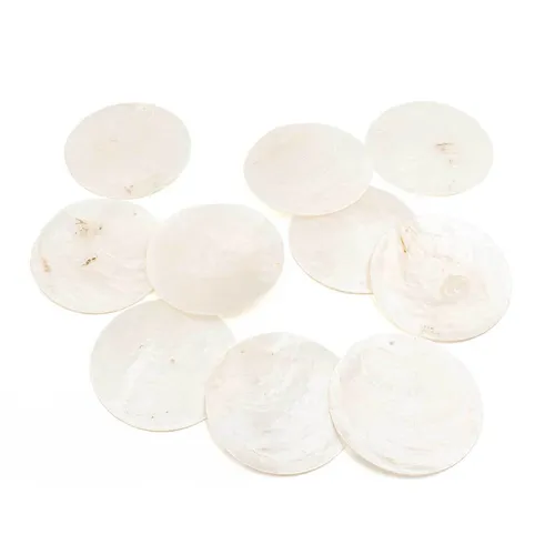 Vintageparts DIY Capiz Muschelscheiben in cremeweiß 60mm 10 Stück