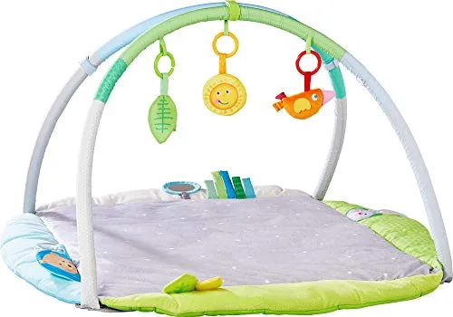 HABA 304778 - Spieltrainer Kuschelnest, mit weicher Spieldecke, höhenverstellbaren Spielbögen mit 3 Greiflingen inklusive akustischer und optischer Effekte, von Geburt an geeignet