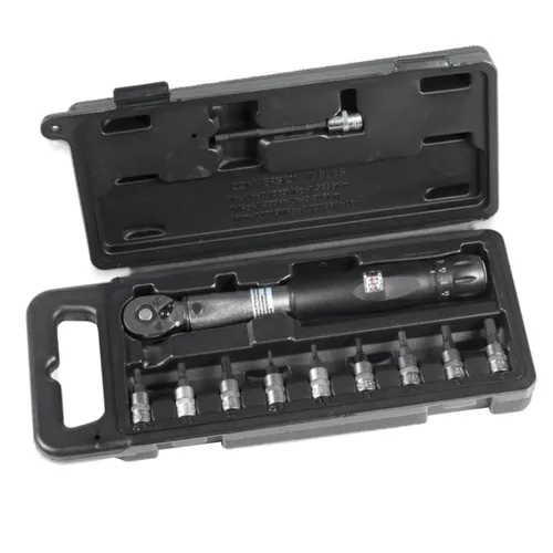 XLC Drehmomentschlüssel TO-S87 4-24 Nm - Fahrradwerkzeuge, ideal für präzise Einstellungen bei der Montage von Zubehör, leicht und handlich mit nur 750 g Gewicht.