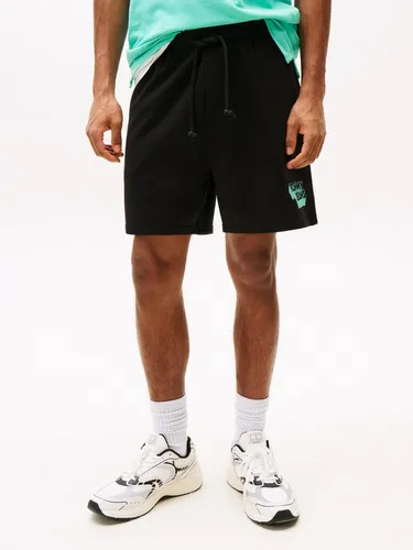 Tommy Jeans Herren Sweatshorts Stack Logo, Schwarz (Black), M - Herren-Shorts aus 100% regenerativer Baumwolle, ideal für Relaxen und Alltag, mit Tunnelzug und coolem Tommy Jeans Branding für einen lässigen Look.