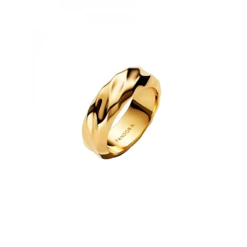 Pandora Gewellter Breiter Band-Ring aus 14 Karat Vergoldung - Eleganter Damenring mit markantem gewelltem Design, inspiriert von Individualität. Handgefertigt aus 14 Karat Vergoldung für einen luxuriösen Glanz.