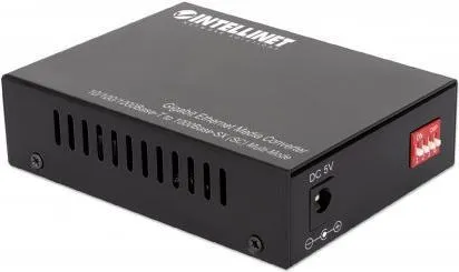 Intellinet Gigabit Ethernet Medienkonverter - Router und Netzwerk Switch, konvertiert 10/100/1000Base-T auf 1000Base-SX mit einer Reichweite von bis zu 550 m für flexible Netzwerkverbindungen.