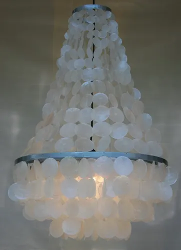 Muschelkronleuchter aus Capiz, Deckenleuchte in weiß von Guru-Shop