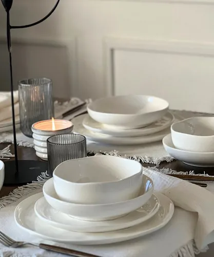 Zoha Geschirr-Set Perlemor 24-teilig in weiß von Zoha