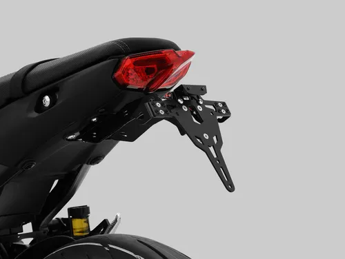 ZIEGER Kennzeichenhalter Pro für Yamaha MT-09 - Schwarz - Motorradzubehör mit hochwertigem Kennzeichenhalter aus robustem Material, inklusive Montagematerial für eine einfache Installation.