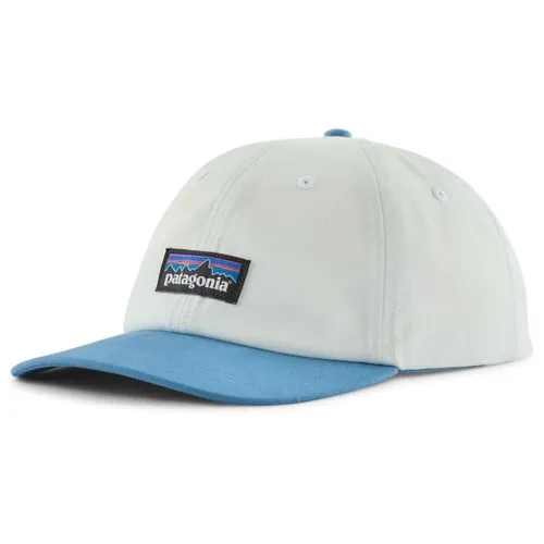 Patagonia P-6 Label Trad Cap - Graue One Size Mütze - Stylische graue Cap von Patagonia, One Size, aus 100% Baumwolle. Ideal für den Alltag und vielseitig kombinierbar. Entdecken Sie weitere hochwertige Angebote im Bergfreunde.de Online-Shop!