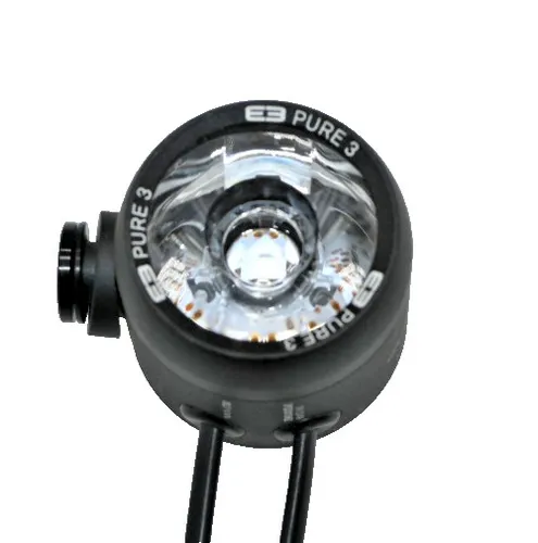 Supernova E3 PURE 3 HBM LED Dynamoscheinwerfer - StVZO-konforme Fahrradbeleuchtung mit 1 leistungsstarker LED, ideal für sicheres Fahren bei Nacht und einfach an der Lenkermontage zu befestigen.