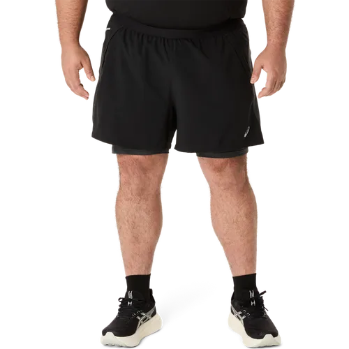 ASICS Road 2in1 5in Laufshorts Herren - Schwarz/Dunkelgrau - Trainingsbekleidung für Herren mit innovativem 2in1 Design für optimalen Komfort und Bewegungsfreiheit beim Laufen.