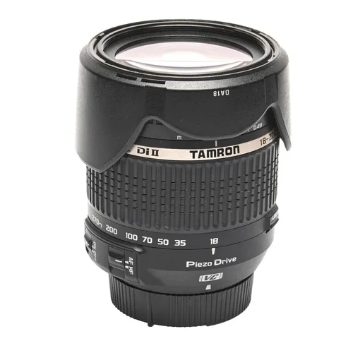 Tamron B008TSN AF 18-270mm F/3.5 -6.3 Di II VC PZD für Nikon EF APS-C