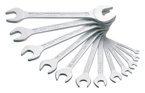 Hazet 450N/12 Doppel-Maulschlüssel-Satz 12-teilig - Doppelmaulschlüssel-Satz mit metrischen Schlüsselweiten von 6 - 32mm, ideal für präzise Anwendungen in Werkstätten und Heimwerken.