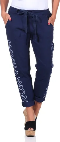 Mississhop Damen Freizeithose Boyfriend Sweatpants Dunkelblau - Die Mississhop Boyfriend Sweatpants in Dunkelblau vereinen Stil und Komfort. Mit Tunnelzug und Gummibund für perfekten Sitz, sind sie ideal für lässige Anlässe und sorgen für ein luftiges Tragegefühl.