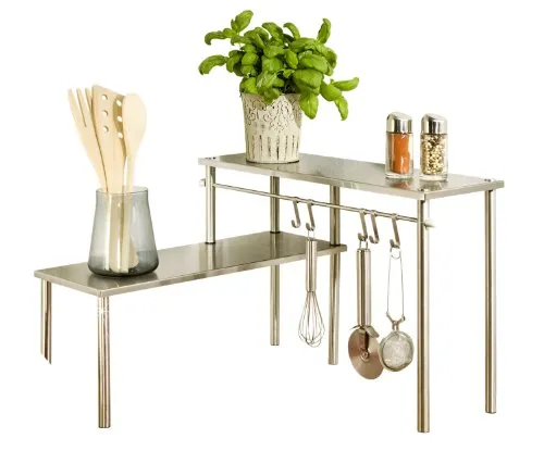 Küchen-Eckregal mit 2 Ablagen Edelstahl - Praktisches Küchen-Eckregal aus rostfreiem Edelstahl, ideal für Gewürze und Küchen-Accessoires. Mit 2 Ablageflächen und Reling mit 5 Haken für optimale Ordnung in ungenutzten Ecken.