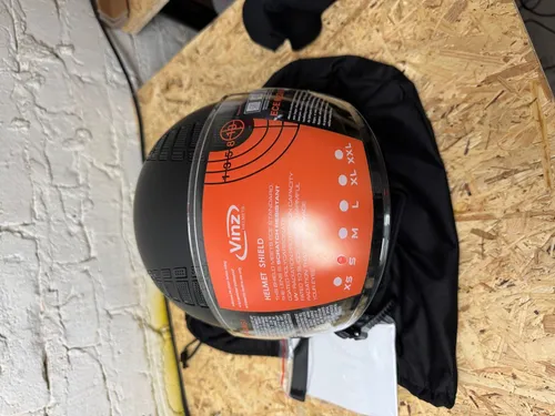 Vinz Como Jethelm S mit Visier - Motorradhelm in Größe S, ECE 22.06 zertifiziert, ideal für Roller und Mopeds, mit modernem Design und optimalem Schutz.