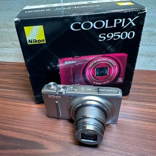 Nikon COOLPIX S9500 Silber 5319 aus Japan