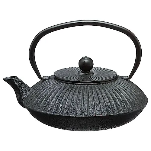 Secret de Gourmet - Schwarze Garten Teekanne 0.8L - Schwarze Teekanne aus Gusseisen mit Edelstahl-Applikationen, ideal für aromatischen Tee und stilvolle Präsentation. Perfekte Größe für entspannte Teestunden.