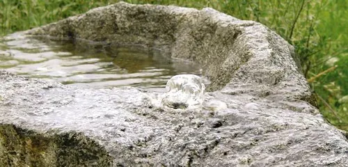 Seliger 400 A Gartenpumpe - Hochwertige Magnetkreiselpumpe für lebendige Wasserkreisläufe in Brunnen, Teichen und Wasserspielen. Ideal für Ihren Garten!