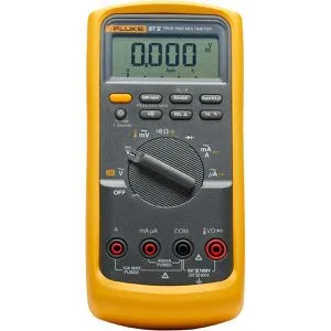 FLUKE 83V - Digital Multimeter 6000 Counts - Multimeter für präzise Messungen bis 1000 V AC/DC und 10 A. Ideal für Elektromechanik, mit großer Anzeige und Hintergrundbeleuchtung für optimale Ablesbarkeit.