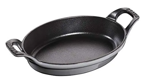 STAUB Gusseisen Auflaufform oval mit 2 Griffen, 21 cm - Hochwertige Auflaufform aus Gusseisen, perfekt für alle Herdarten inkl. Induktion, energiesparend und ideal zum stilvollen Servieren von Gerichten.