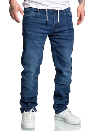 REPUBLIX Herren Sweathose in Stretch Denim - Bequeme Basic Jeans mit Kordelzug - Entdecken Sie die REPUBLIX Herren Sweathose in Dunkelblau. Diese bequeme Stretch Denim Hose bietet perfekten Tragekomfort und ist ideal für den Alltag. Die Kordel sorgt für eine optimale Passform. Perfekt für entspannte Stunden!