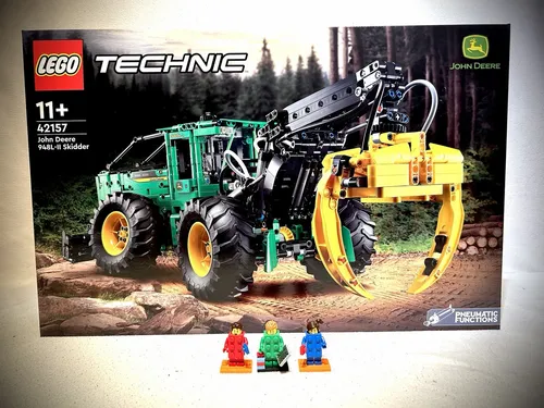 LEGO Technic John Deere 948L-II Skidder Set