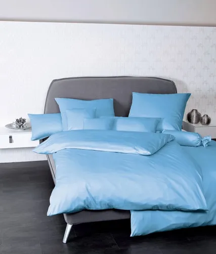 Janine Bettwäsche COLORS Mako-Satin 200x200 cm mit 2 Kissenbezügen - Hochwertige Bettwäsche aus 100% Mako-Baumwolle, bügelleicht und trocknergeeignet. Genießen Sie erholsamen Schlaf in modischen Farben und mit praktischem Reißverschluss.