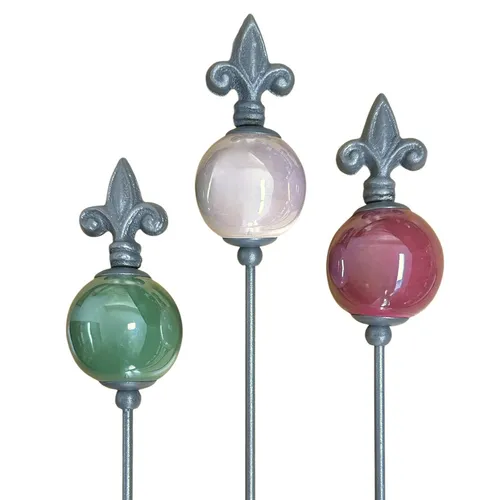 finehomegarden Rosenkugel Violence small 3er Set - Gartenstecker im 3er Set, verleiht Ihrem Garten mit lebendigen Farben einen besonderen Akzent und sorgt für ein harmonisches Gesamtbild.