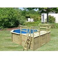 Karibu Pool 1 Set D inkl. Skimmer und Sonnenterrassen - Massivholzpool mit witterungsbeständigen Blockbohlen, ideal für den Garten. Mit 11 m³ Volumen und einfacher Folienmontage für sorgenfreies Schwimmen. Inklusive Edelstahl-Einhängeleiter.
